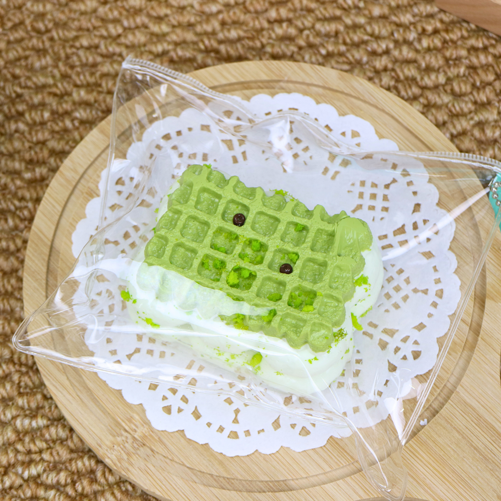 抹茶ワッフルケーキ