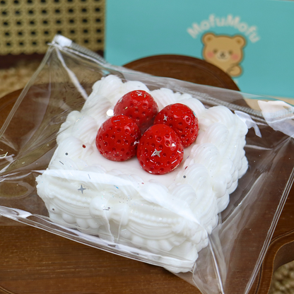 キラキラいちごケーキ
