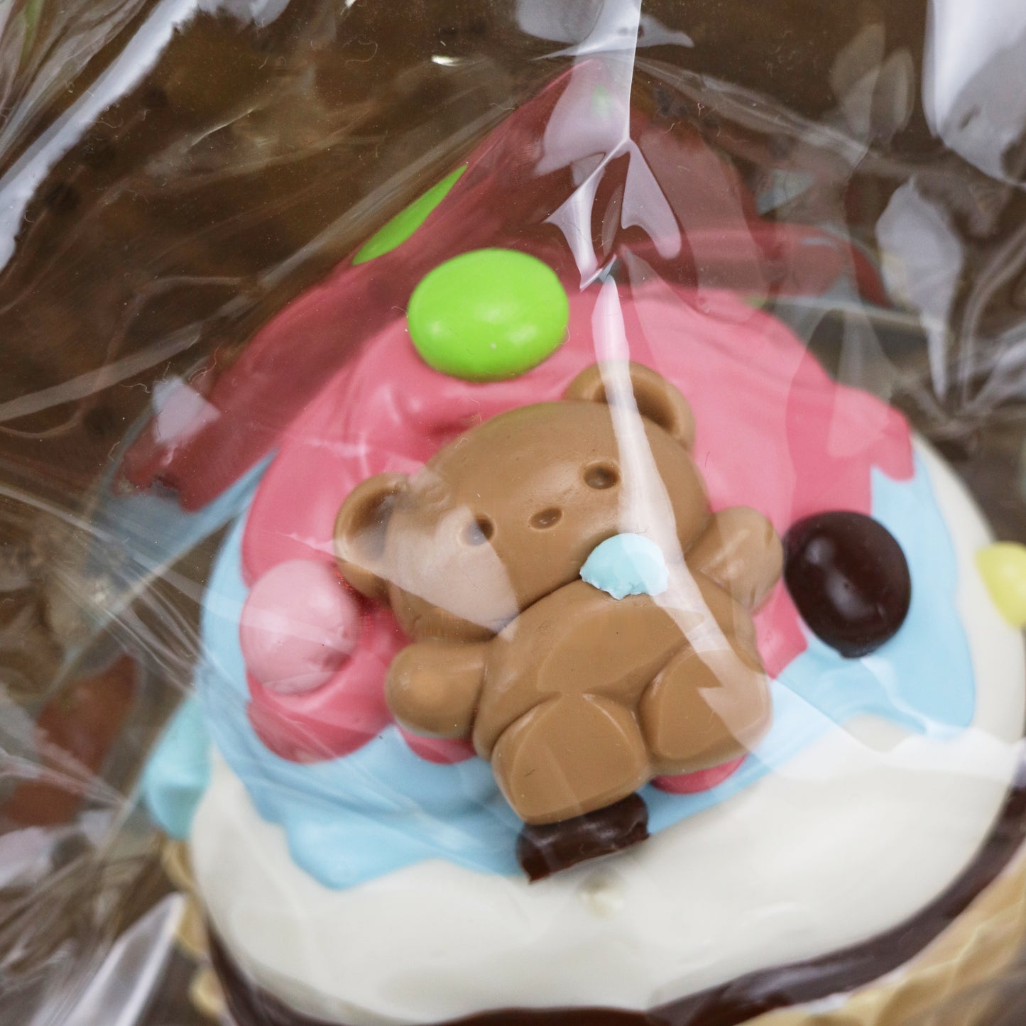カラースプレーカップケーキ